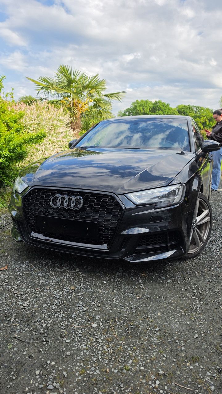 Audi noire