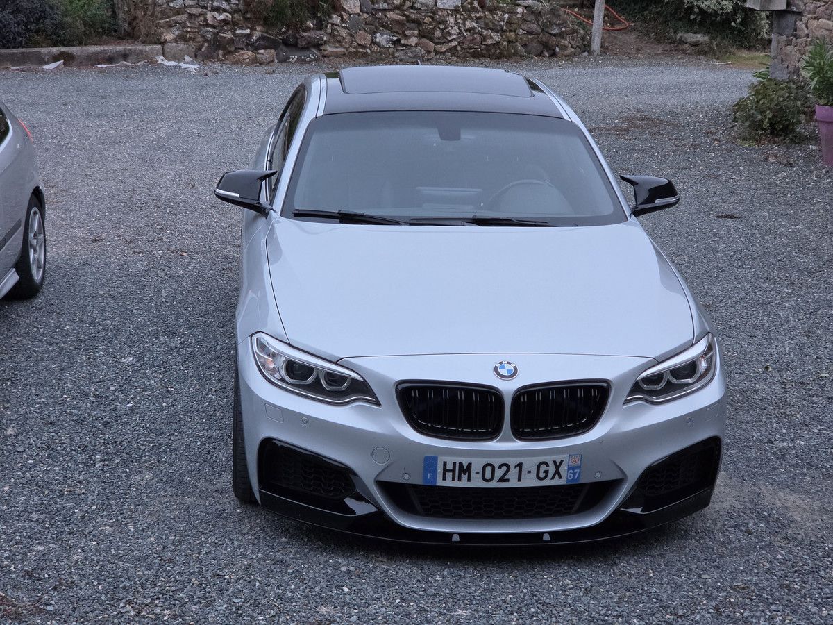 BMW coupé grise